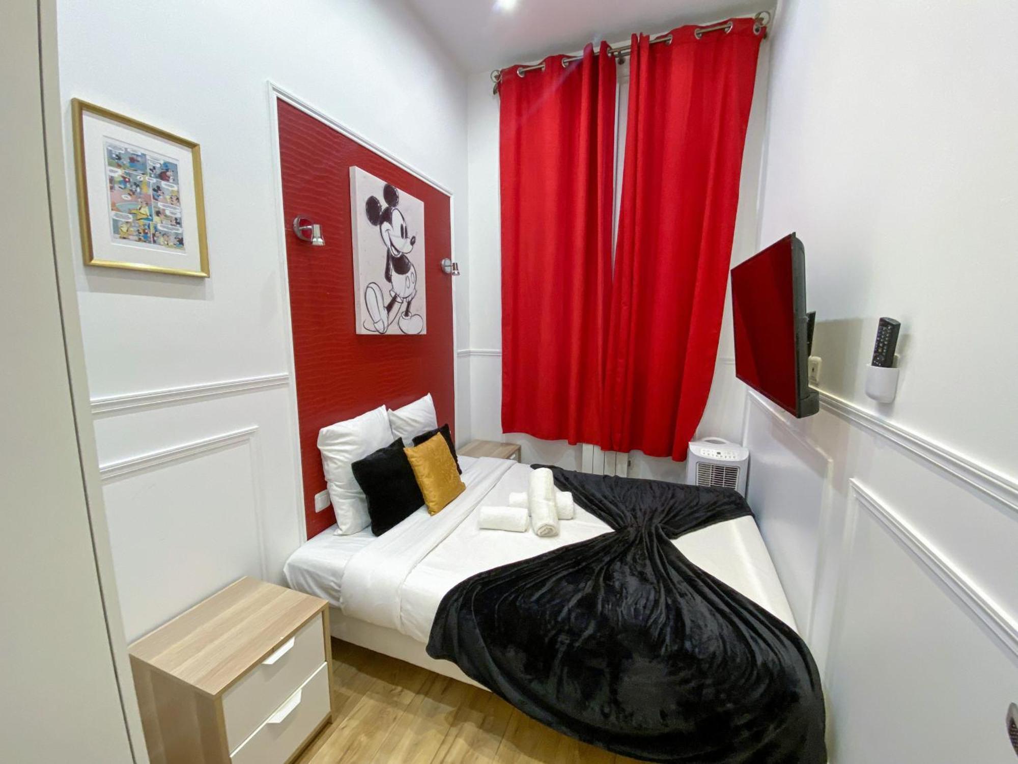 72 - Mermoz Mickey Mouse Paris Dış mekan fotoğraf